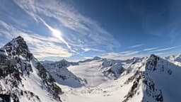 Spring Glacier Skiing in Tyrol: Five Resorts Still Open Above 3,000 Metres