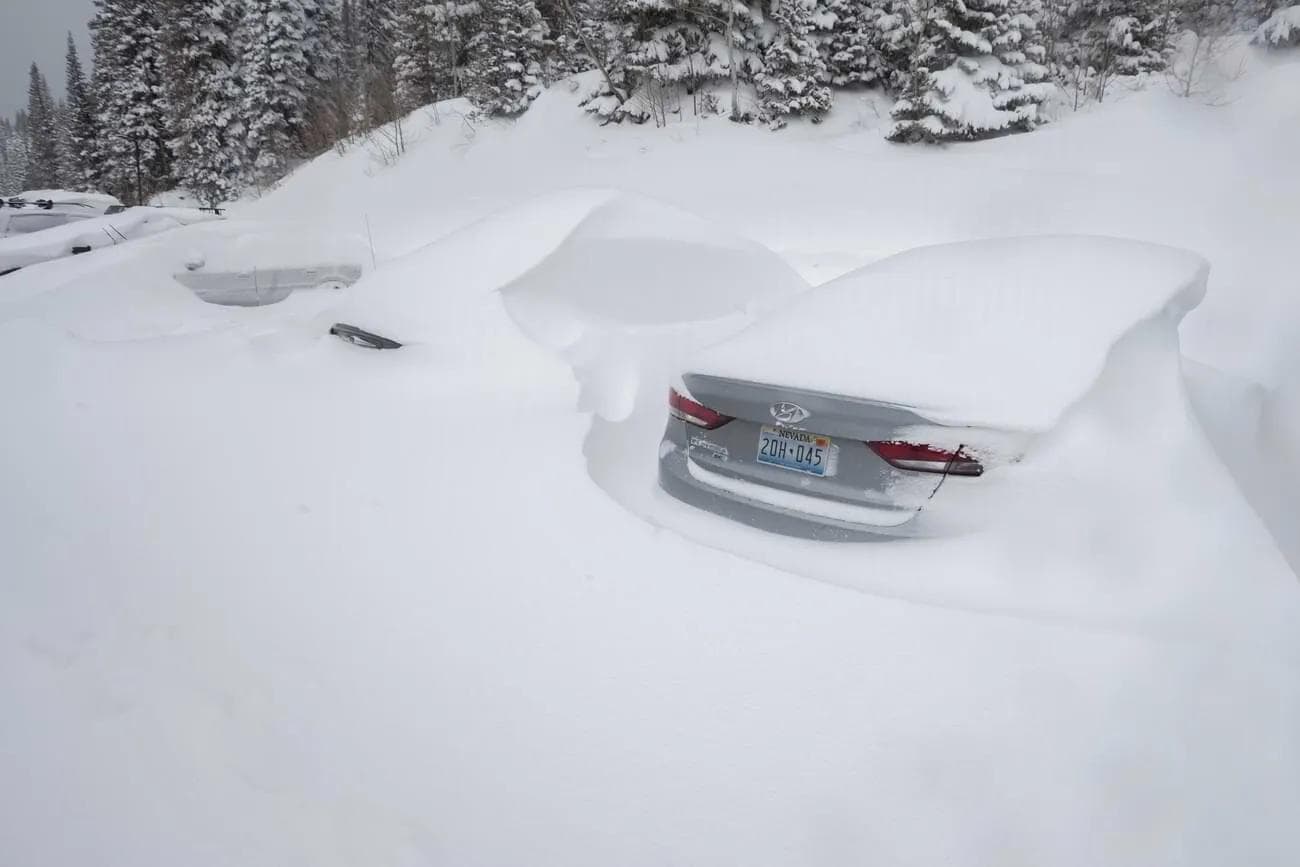 Alta, Snowbird Interlodge, Little Cottonwood Canyon remains closed
